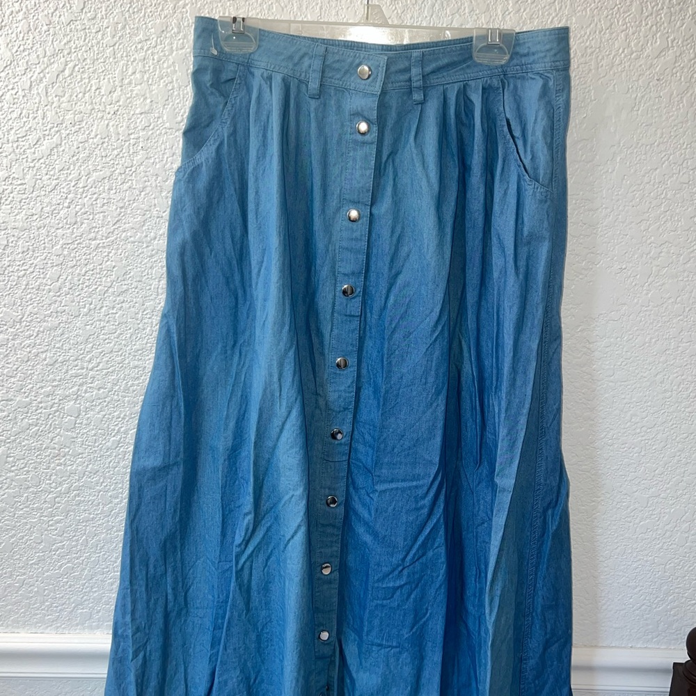 Long light blue skirt